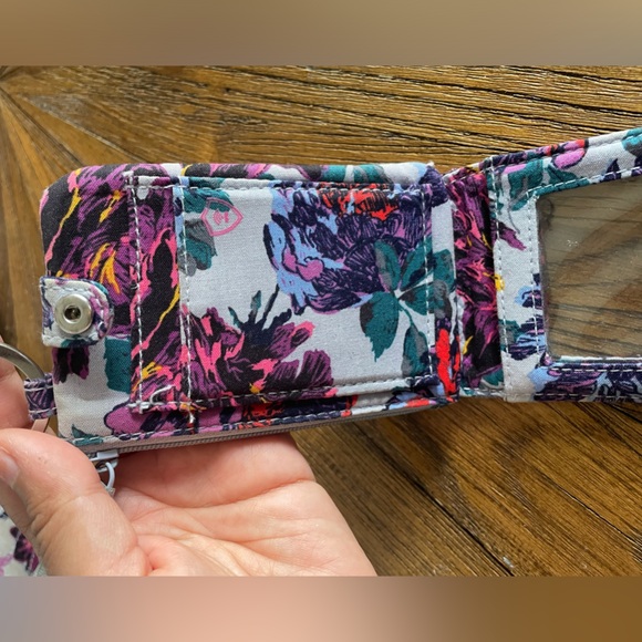 Vera Bradley Sling back & wallet - Picture 8 of 12